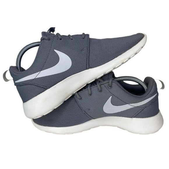 Nike Roshe One Women's 7 US Cool Grey Summit White Running Shoes 844994-003 - Picture 4 of 8